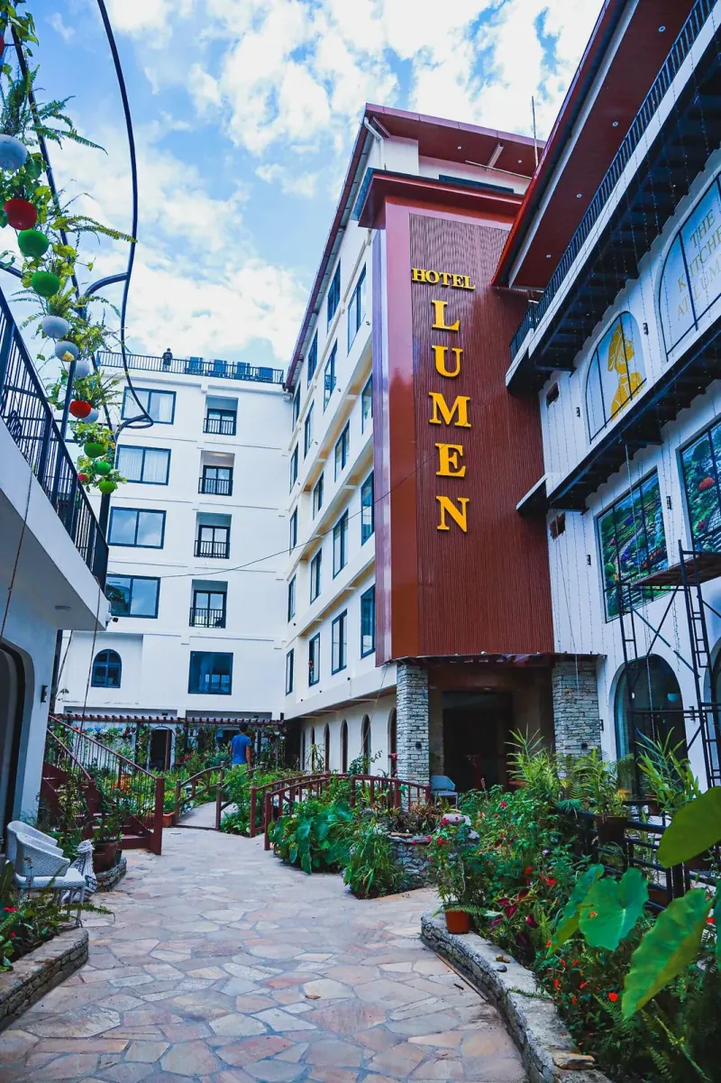 Hotel Lumen entrance from its landscaped walkway