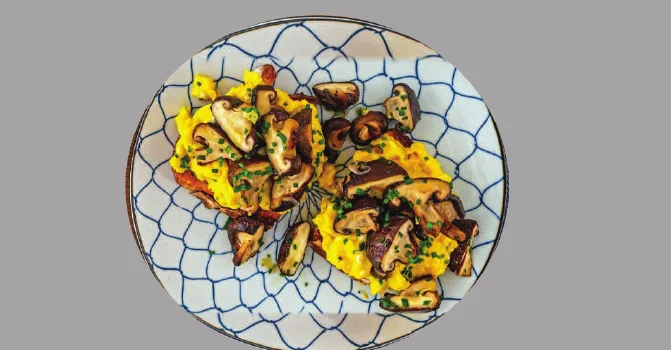 Scrambled Eggs & Creamy Mushroom on Sourdough